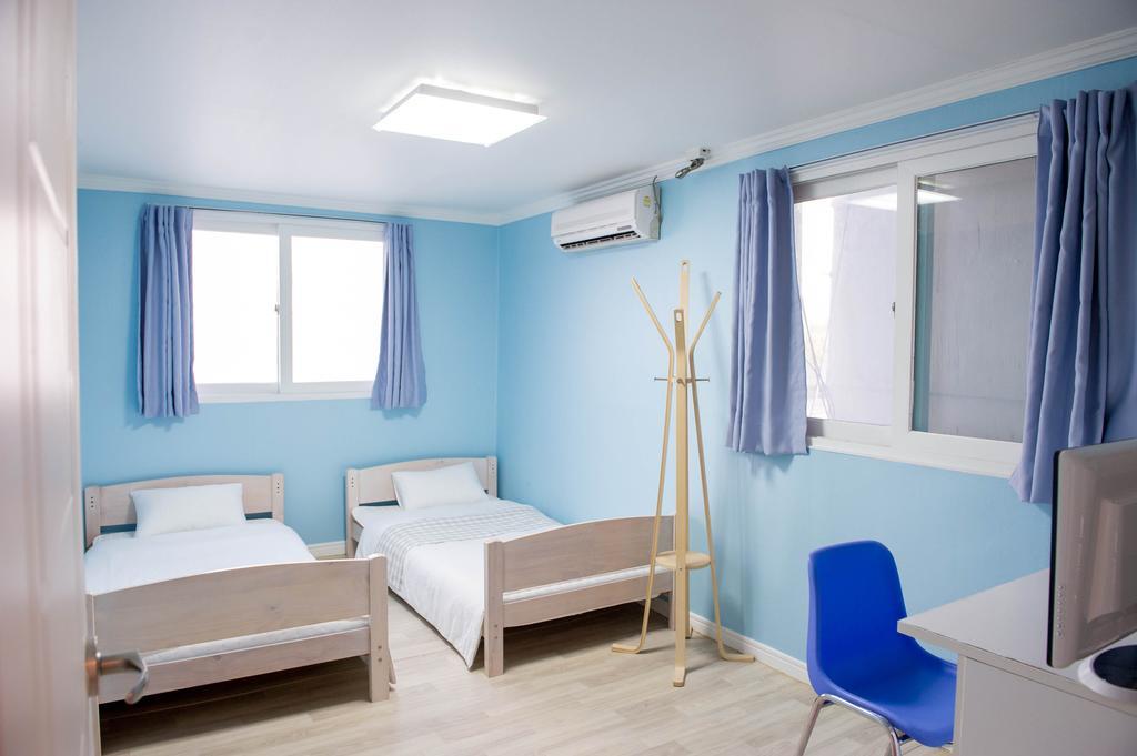 Elly Guesthouse Μπουσάν Δωμάτιο φωτογραφία