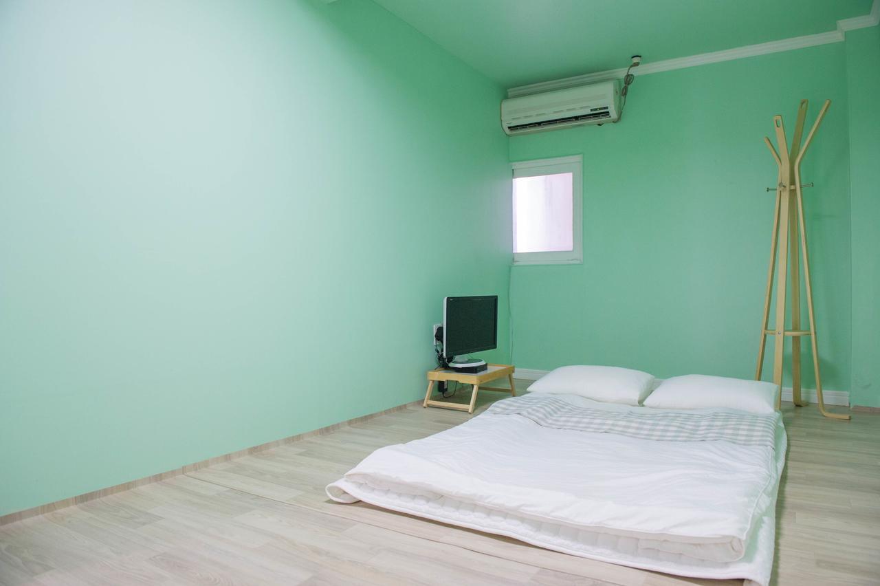 Elly Guesthouse Μπουσάν Εξωτερικό φωτογραφία